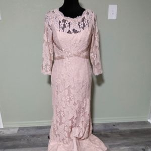 Beautiful Adrianna Papell crochet Mother of the Bride dress